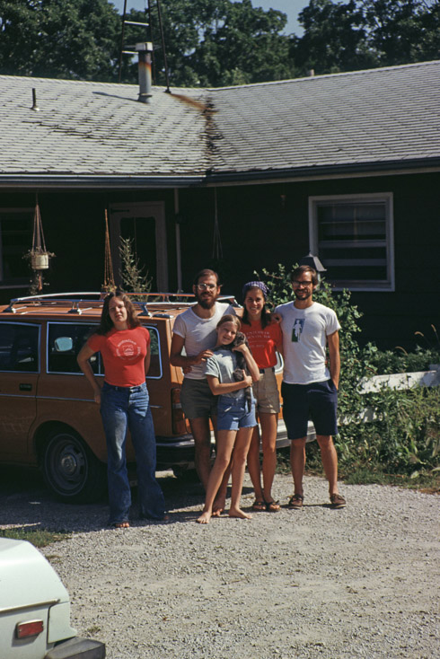 Jeff and kids at newport house04