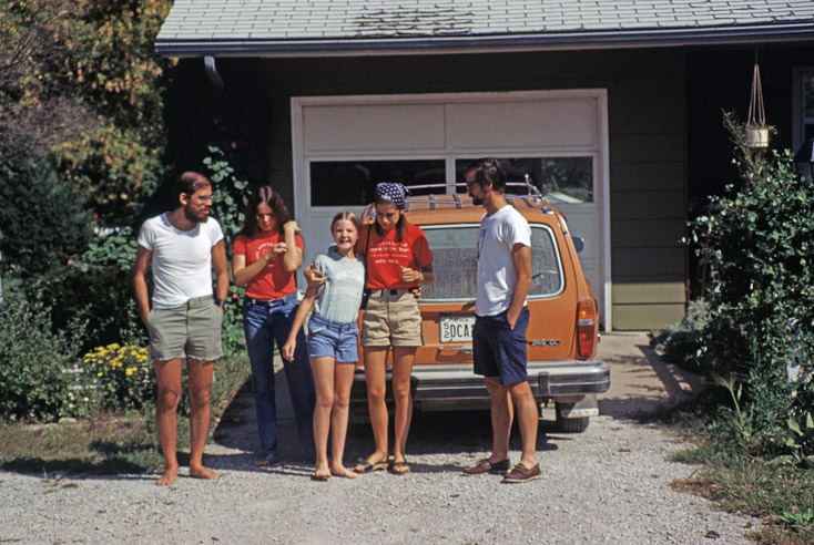 Jeff and kids at newport house06